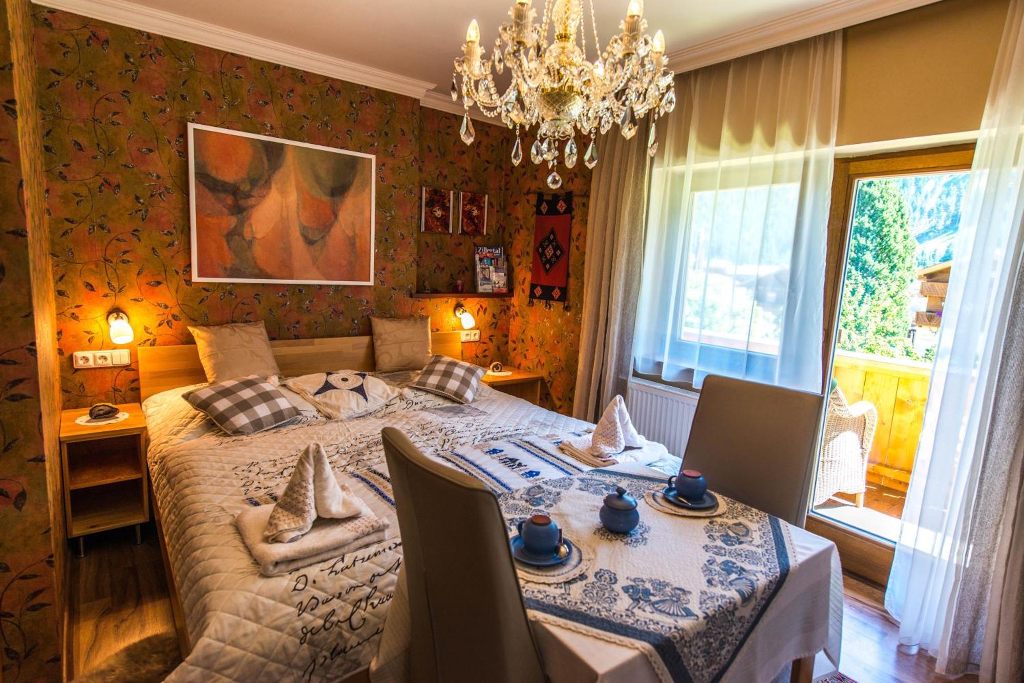 Hotel Moroder Haus Mayrhofen Zimmer foto