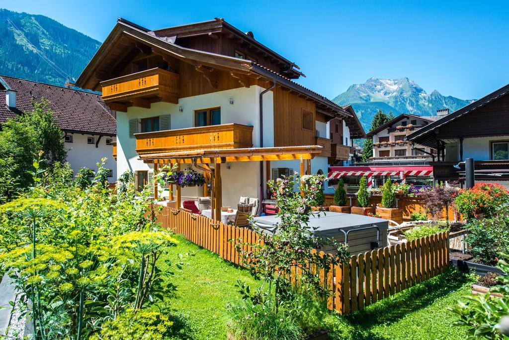 Hotel Moroder Haus Mayrhofen Exterior foto
